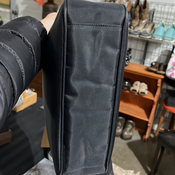 DKNY NYLON SHOULDER BAG - Picture 5 of 7